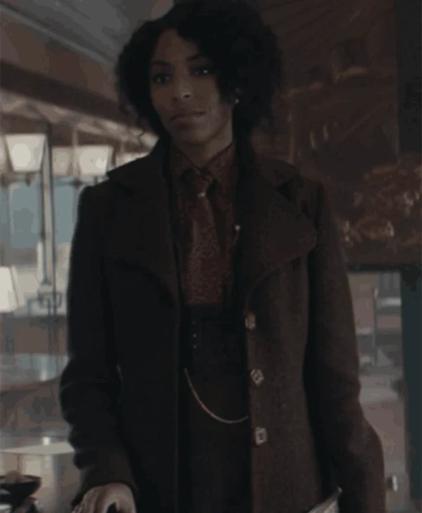 Fantastic Beasts The Secrets of Dumbledore Eulalie Hicks Maroon Coat