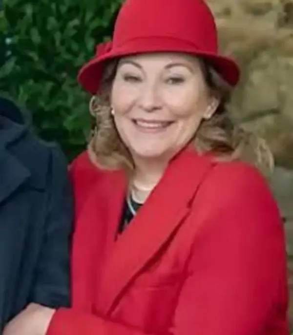 Lynne Christmas in Notting Hill Red Coat