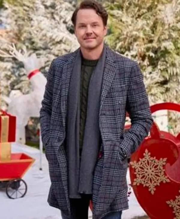 Magic in Mistletoe Harrington Grey Plaid Coat