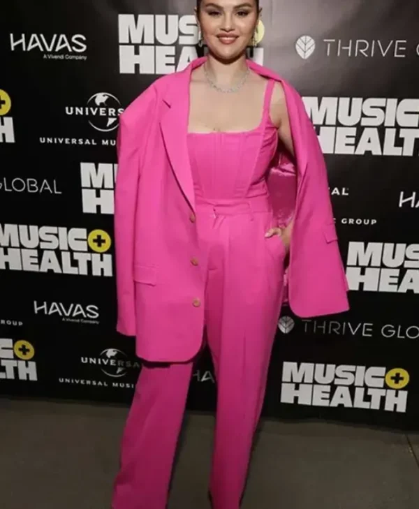 Selena-Gomez-Pink-Suit