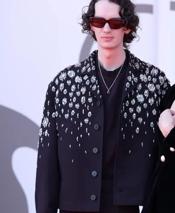 Disclaimer Kodi Smit-McPhee Coat